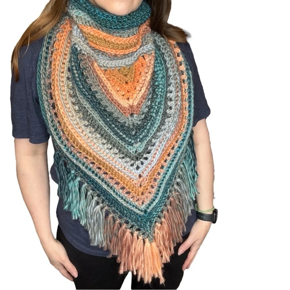 Handcrafted Crochet Cowl Neck Scarf With‎ Fringe New Handmade by Seller Knit